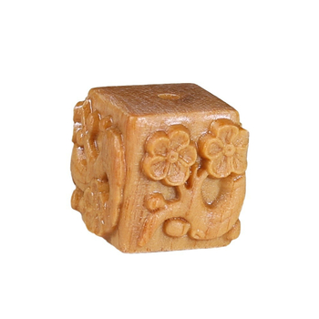 Σανταλόξυλο σκαλιστό άνθος δαμάσκηνου τετράγωνο κείμενο παιχνίδι αξεσουάρ βραχιολιών diy κινητό τηλέφωνο αλυσίδα τσάντα κρεμαστό κόσμημα αξεσουάρ κρεμαστό κόσμημα χονδρική