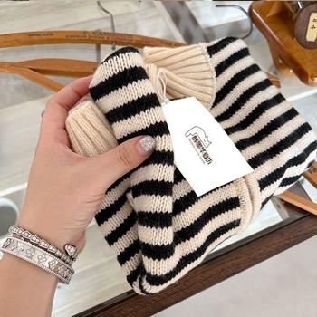 Dječja jesenska odjeća 2024. Novi stil za dječake i djevojčice, modna tanka pletena majica s prugama boje marelice, gornja odjeća