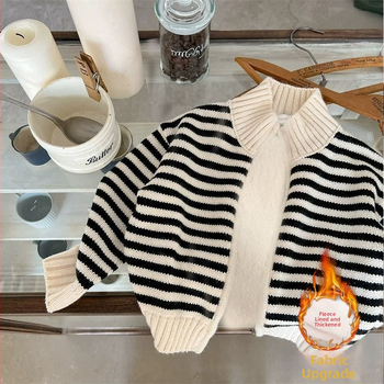 Dječja jesenska odjeća 2024. Novi stil za dječake i djevojčice, modna tanka pletena majica s prugama boje marelice, gornja odjeća