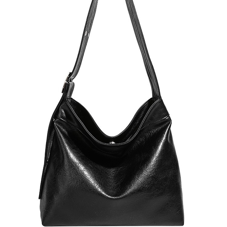 Madingas minkštos odos retro didelės talpos moteriškas pečių krepšys, 2024 m. naujas populiarus universalus krepšys per petį, laisvalaikio kibiro krepšys