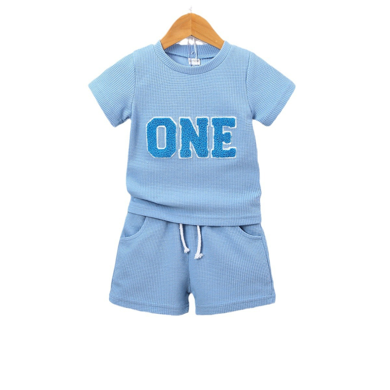 Ljetni dvodijelni set za dječake s jednogodišnjim rođendanskim pismom, vezom i kratkim rukavima