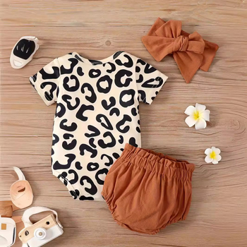 Letná sada s krátkym rukávom a leopardím vzorom pre novorodencov INS pre dievčatá, trojdielna súprava s krátkym rukávom a overalom