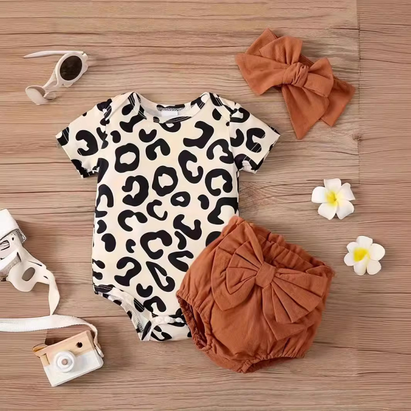 Letná sada s krátkym rukávom a leopardím vzorom pre novorodencov INS pre dievčatá, trojdielna súprava s krátkym rukávom a overalom