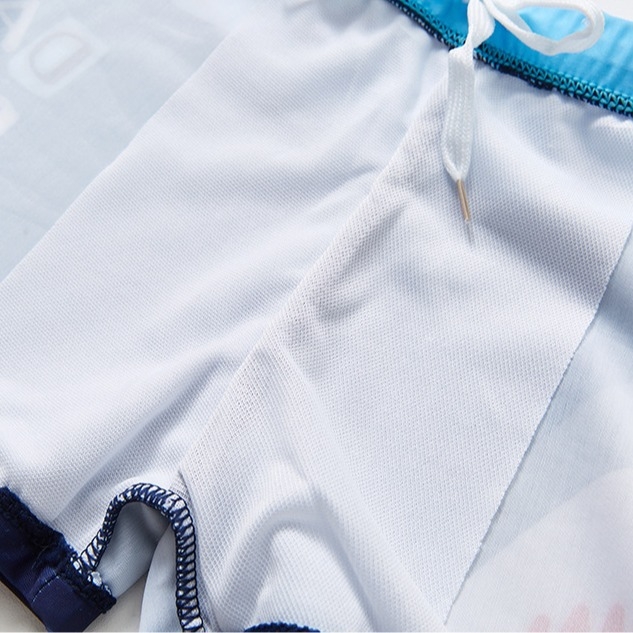 Parduodami berniukiški maudymosi glaudės. Vaikiškos animacinių filmukų su rykliu maudymosi glaudės. Bokserinės maudymosi glaudės 1-10 metų vaikams.