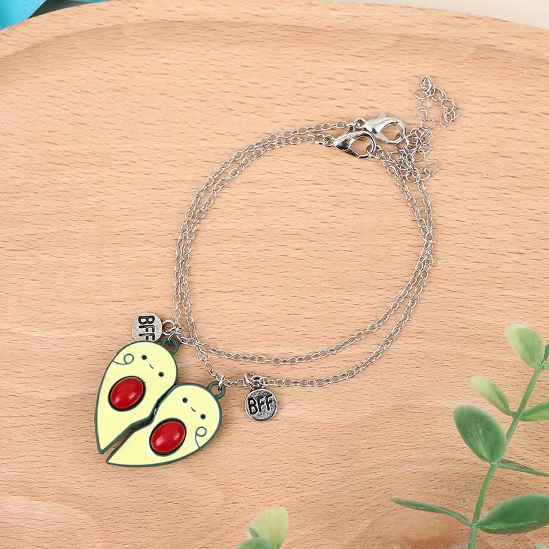 Nova ogrlica i narukvica s magnetom od avokada i privjeskom za dobrog prijatelja iz druge zemlje
