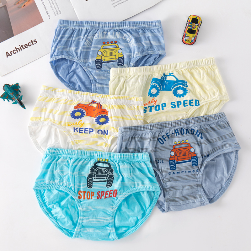 Korėjietiškos naujos dėžutėje parduodamos vaikiškos kelnaitės iš grynos medvilnės berniukams, didelių vaikų animacinių filmukų šortai.