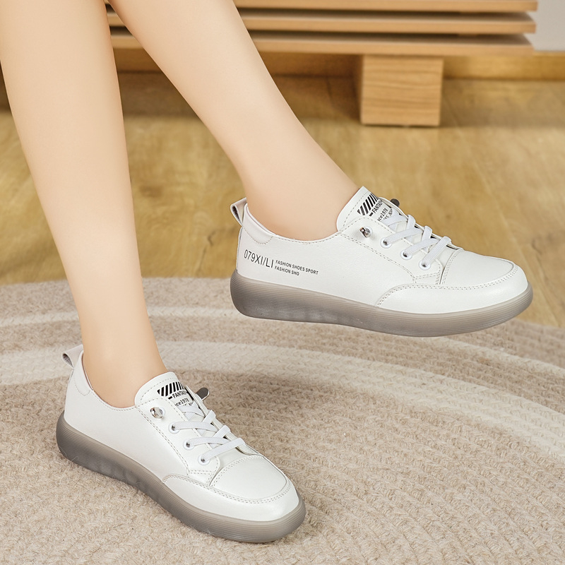Zahraničný obchod Matka topánky Mäkká podrážka Mäkký povrch Ľahká nie unavená noha Jednoduché topánky Šnurovacie nazúvacie ploché ležérne biele topánky pre ženy