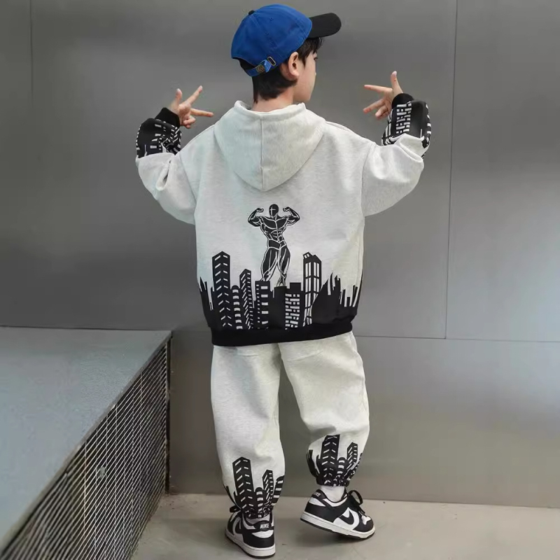 Chlapčenská jesenná športová mikina s kapucňou, nový štýl 2025 pre staršie deti, chlapčenský jarný a jesenný cool a štýlový outfit