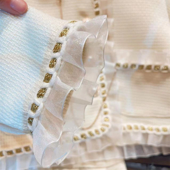 Jeseň 2024 Nový vstup, ľahký luxusný dievčenský kostým v zahraničnom štýle v štýle Chanel, dievčenský módny kabát, skladaná sukňa, dvojdielny