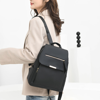 Veľkoobchodný výrobca 2025 Casual New Nylon Material Batoh s veľkou kapacitou Moderný dámsky outdoorový cestovný batoh