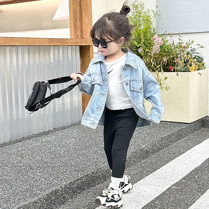 Džinsiniai palaidinės mergaitėms pavasario ir rudens vaikiški palaidinės kūdikiams mergaitėms pavasario drabužiai lengviausi deriniai vaikiški drabužiai urmu 2023 m. naujas pavasaris