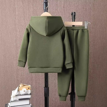 Εξωτερικό εμπόριο χονδρικής πώλησης αγοριών μόδας πουλόβερ δύο τεμαχίων παιδικό γράμμα με εκτύπωση κινουμένων σχεδίων φθινόπωρο και χειμώνα πουλόβερ με επένδυση από φλις