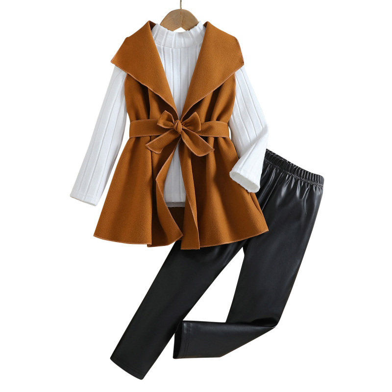 Dievčenský oblek so širokým výstrihom z polyesteru, vysokým golierom a obojstranným sťahovaním, dlhými vonkajšími nohavicami z PU kože s opaskom, 4-dielnym strihom