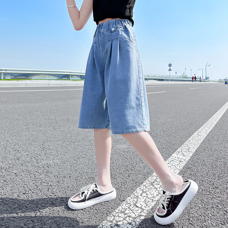 Dievčenské letné mäkké džínsové šortky 2025 Nové detské oblečenie zahraničného obchodu pre staršie deti, tenké džínsové ležérne šortky po kolená