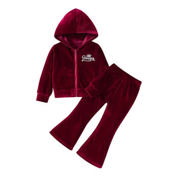 Κοριτσίστικο μονόχρωμο βελούδινο μπουφάν με κουκούλα και φερμουάρ, με γράμματα και μπρονζέ σχέδιο, παντελόνι με μικροσκοπικό τράβηγμα