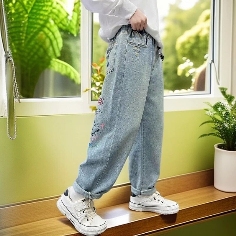 Kevadpoiste teksad 2025. aasta kevad- ja sügisuued plahvatused internetis. Populaarsed luksuslikud ilusad naiste keskmise ja suure suurusega tüdrukute teksad.