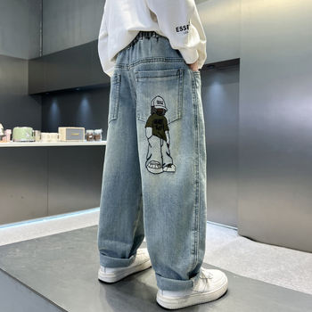 Detské chlapčenské nohavice Jar 2025 Nový štýl Stredný a Veľký chlapec Rovné jarné a jesenné džínsy Pekné oblečenie