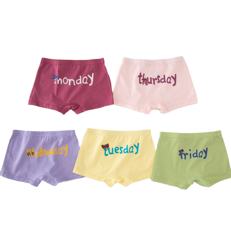 Mergaičių vaikiški apatiniai su žvaigždutėmis Medvilniniai A klasės medvilniniai vaikiški mergaičių trumpi kelnės Mergaičių vaikiški plokščio kampo kelnės Keturių kampų apatiniai