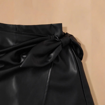 Lazada Crossborder Σετ δύο τεμαχίων για αδυνάτισμα κοριτσιών με μακριά μανίκια και φούστα, σε καυτές πωλήσεις για την άνοιξη και το φθινόπωρο, για κορίτσια, με τυπωμένη εφημερίδα.