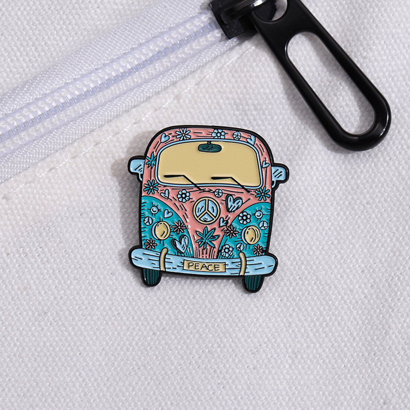 Aliexpress automašīnas ceļojuma autobusa pludiņa piespraudes sakausējuma nozīmīte vairumtirdzniecības aksesuāri dekorēšana apģērbs jauks zieds radošs