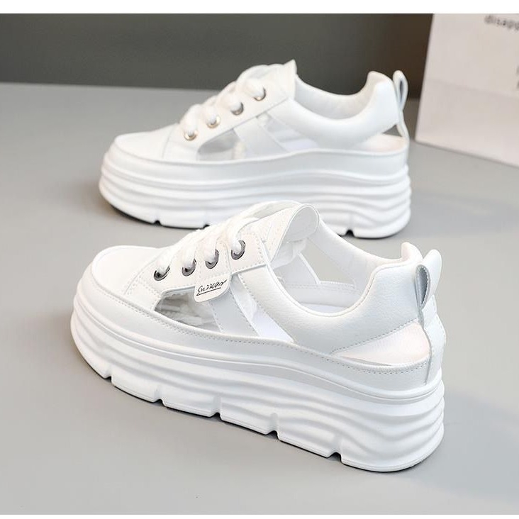 Prekogranične proljetne nove male bijele cipele s debelim potplatom, prozračne cipele za kruh, cipele s pola vučenja, jedna pedala, ženske cipele, vanjska trgovina, granična trgovina