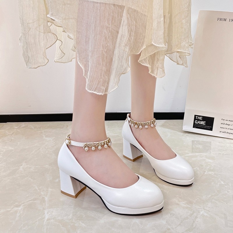 Prekogranične visoke pete s bisernim lancem 2024. Proljeće i jesen, nove europske i američke modne cipele s debelom petom i profesionalnim pojedinačnim cipelama za žene