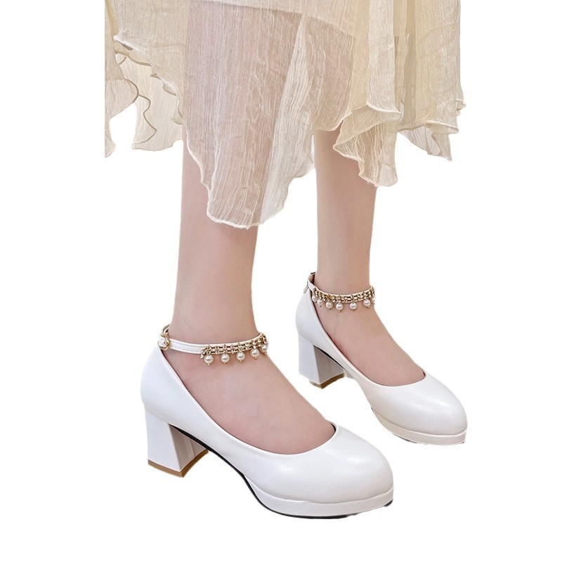 Prekogranične visoke pete s bisernim lancem 2024. Proljeće i jesen, nove europske i američke modne cipele s debelom petom i profesionalnim pojedinačnim cipelama za žene