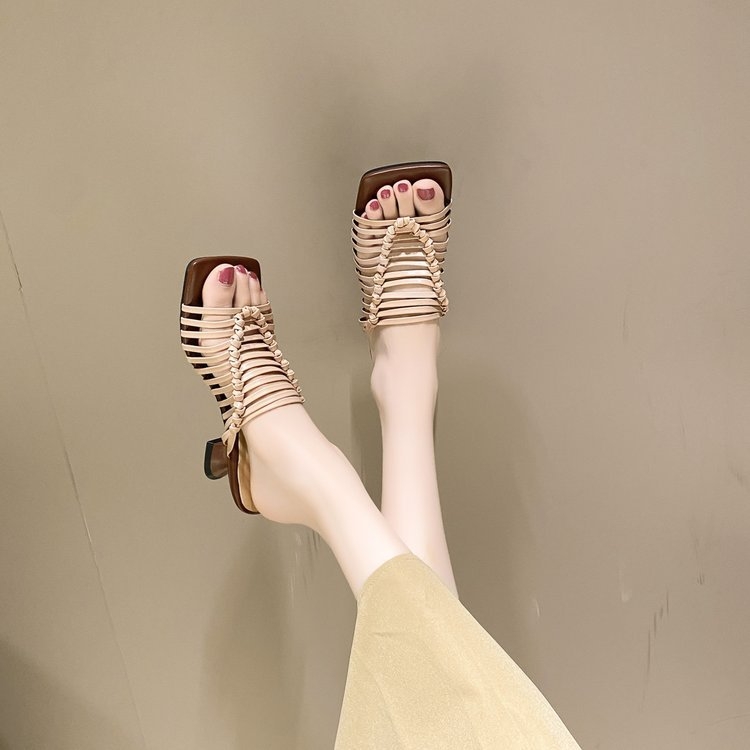 Austas sandales sieviešu 2024. gada vasaras jaunās lentes dobās uzvelkamās biezās papēža čības vienkāršas modes universālas sievietes