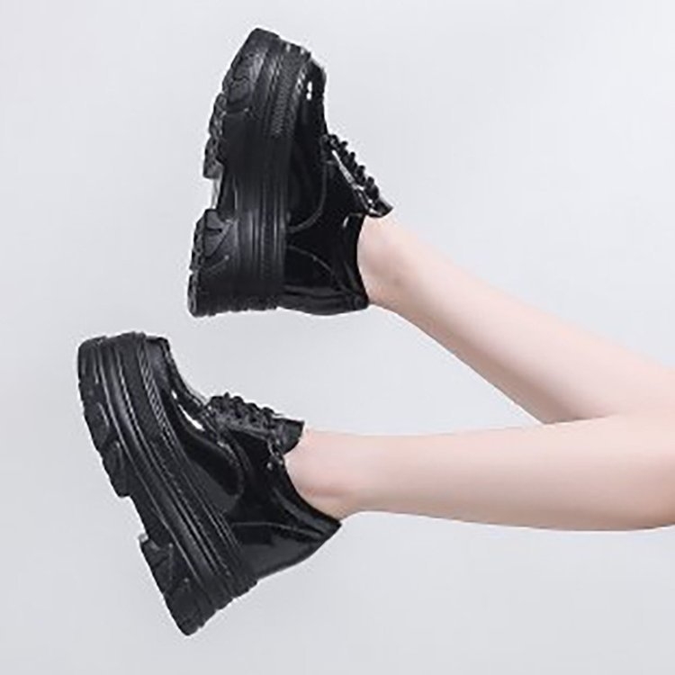 Pantofi mici din piele în stil britanic 2024 primăvara și toamna noi pantofi cu toc înalt și talpă groasă, tip muffin, pantofi vintage din piele cu șireturi și căptușeală din fleece