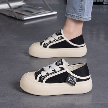 Nové letné plátené topánky s hrubou podrážkou pre študentky z roku 2024, ležérne biele topánky s polovičnou podrážkou, priedušné a všestranné tenisky Tmy605