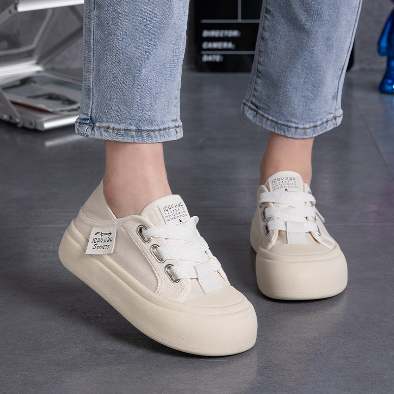 Nové letné plátené topánky s hrubou podrážkou pre študentky z roku 2024, ležérne biele topánky s polovičnou podrážkou, priedušné a všestranné tenisky Tmy605