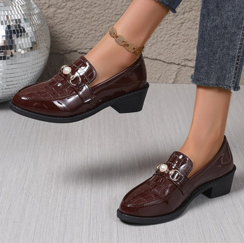 μεγάλα μεγέθη μικρά δερμάτινα παπούτσια μοκασίνια γυναικεία άνοιξη και καλοκαίρι 2025 νέα παπούτσια μόδας με χοντρή σόλα casual γυναικεία χονδρικής
