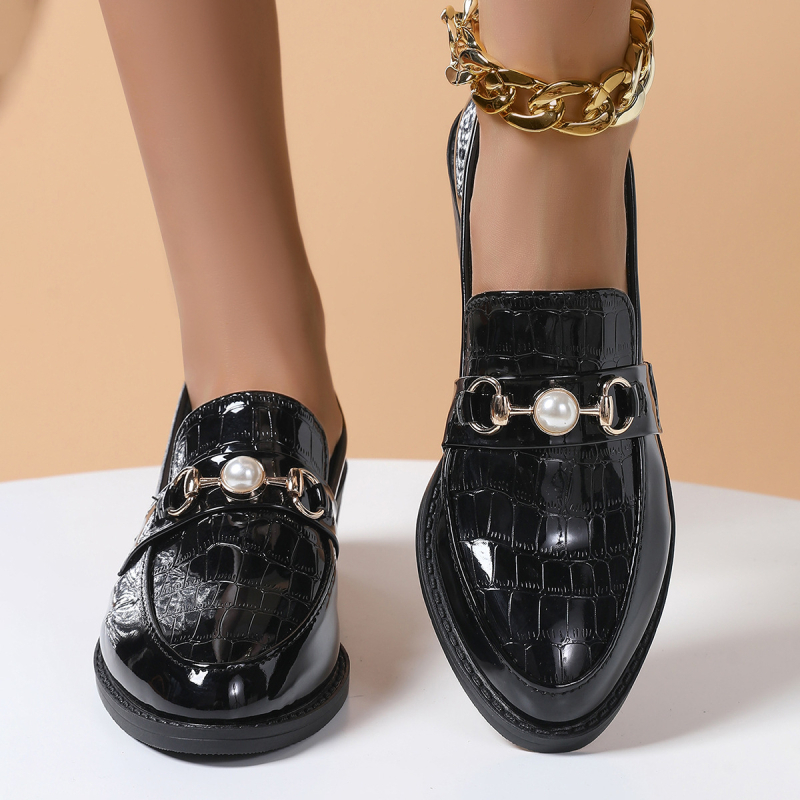 Velike veličine, male kožne cipele, mokasine za žene, proljeće i ljeto 2025., nove, s debelim potplatom, ležerne modne cipele za žene, proizvođači veleprodaje