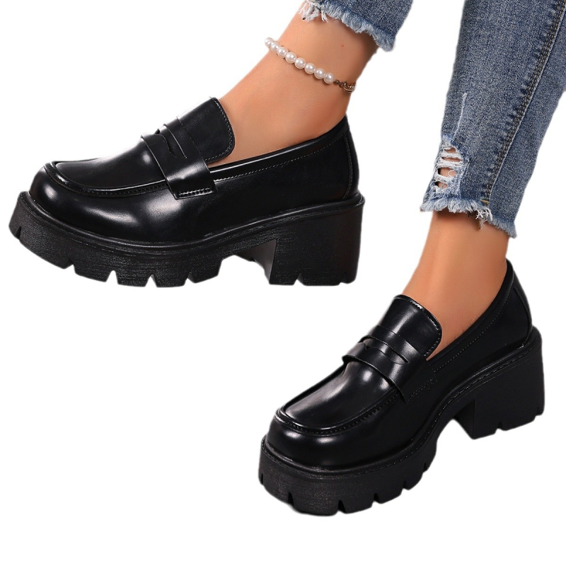 Piiriülese väliskaubanduse mustad Briti väikesed nahast kingad paksu kontsaga 2025. aasta kevadel uued ühe pedaaliga paksu kontsaga mokassiinid ümara ninaga naiste kingad