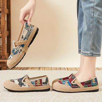 Moteriški batai, universalūs pavasariniai, nauji, lengvi, patogūs, iš poliuretano, seni, Pekino audinio batai, minkštas padas, nepavargę pėdų, mamų batai