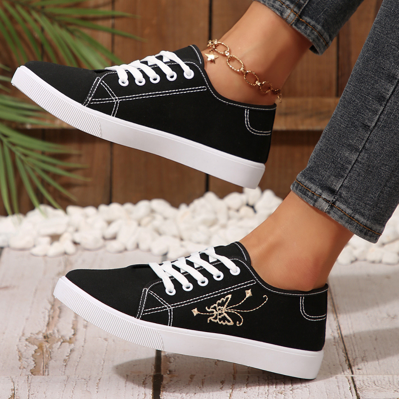 Външнотърговски големи размери малки бели обувки пролетни и есенни нови модни бродирани предни дантели плътен цвят меко дъно трансгранични спортни обувки на едро