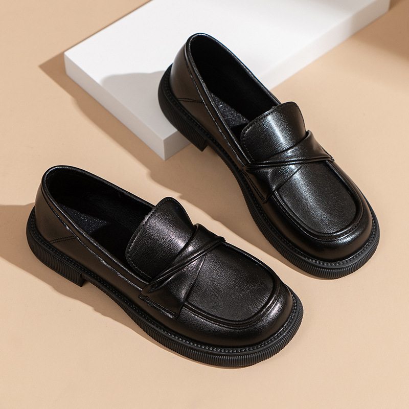 Dámske malé kožené topánky veľkosti Plus Size 42, dizajnové doplnky, nový dizajn z mäkkej kože, jar a leto 2024, ploché, nazúvacie, pre kancelárskych pracovníkov