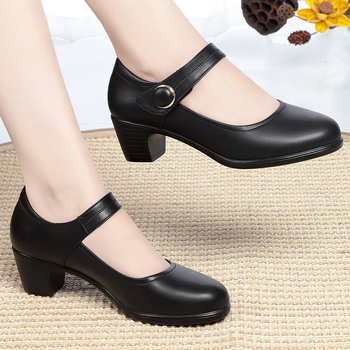 Παπούτσια της μαμάς, νέα καλοκαιρινά παπούτσια άνοιξης και φθινοπώρου με αγκράφα, κομψά, άνετα, μαλακά δερμάτινα, γυναικεία παπούτσια με απαλό πάτο, όχι κουρασμένα πόδια, μονό παπούτσια, γυναικεία