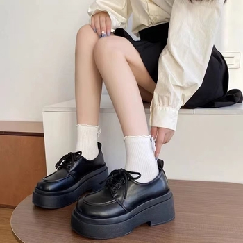 Μικρά δερμάτινα παπούτσια με χοντρή σόλα σε στυλ ακαδημίας, άνοιξη και φθινόπωρο, νέα βρετανικού στιλ 2024, μοντέρνα μοκασίνια με χοντρό τακούνι και δετά κορδόνια, μονόστρωτα παπούτσια