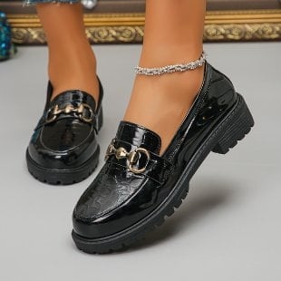 Ženske cipele od lakirane kože s debelim potplatom, britanskog stila, za jesen i zimu 2024., nove, univerzalne, za povećanje visine, okrugle, mokasine, jednoslojne cipele