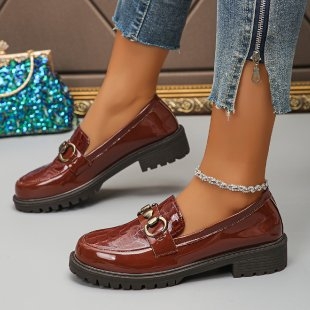 Ženske cipele od lakirane kože s debelim potplatom, britanskog stila, za jesen i zimu 2024., nove, univerzalne, za povećanje visine, okrugle, mokasine, jednoslojne cipele