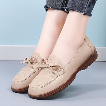 2025 Kožne cipele za žene, proljetne, ravne pete s mašnom, ženske cipele s resicama i mekim potplatom, bez rukava, ležerne ženske cipele