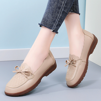 2025 Kožne cipele za žene, proljetne, ravne pete s mašnom, ženske cipele s resicama i mekim potplatom, bez rukava, ležerne ženske cipele