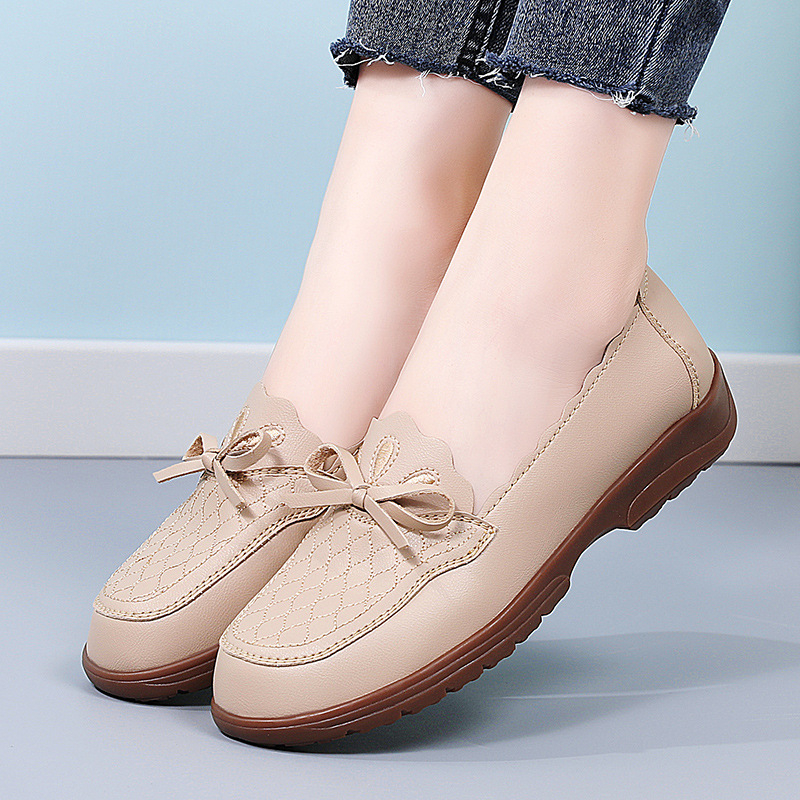 2025 Kožne cipele za žene, proljetne, ravne pete s mašnom, ženske cipele s resicama i mekim potplatom, bez rukava, ležerne ženske cipele