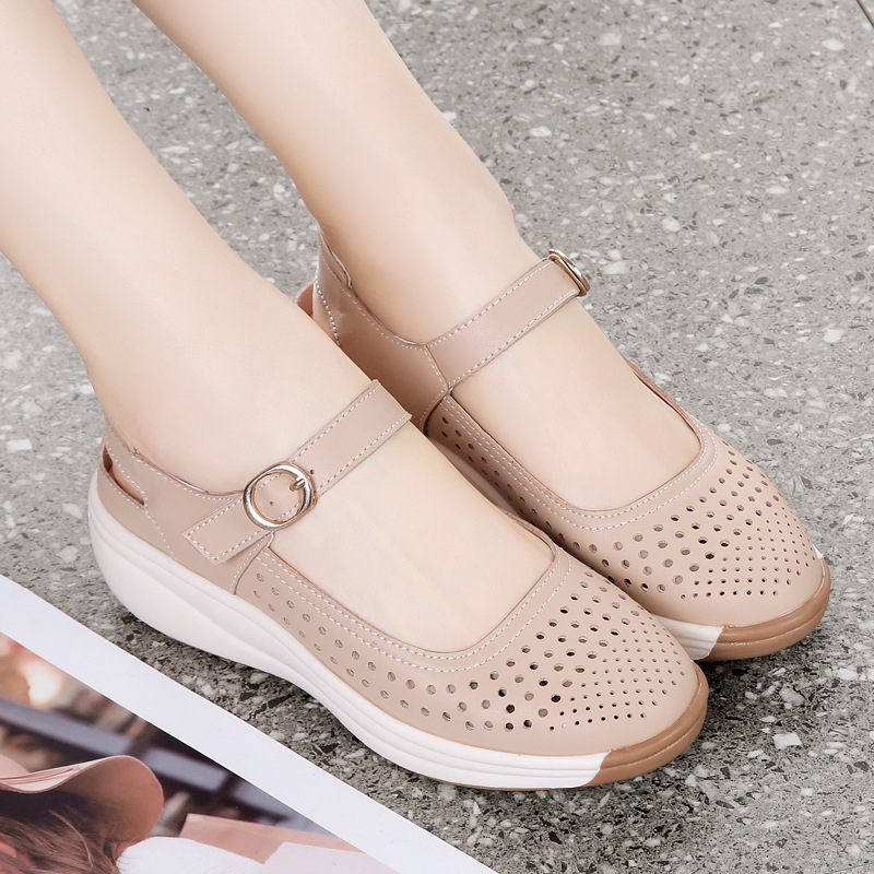 Duté priedušné sandále Baotou, dámske letné mäkké kožené sandále s mäkkou podrážkou, ľahké dámske topánky pre stredný a starší vek, kockované ploché topánky z pravej kože pre mamičky