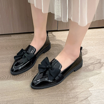 Dámske topánky s mašľou, plus size 35-43, ležérne kožené topánky, jeseň 2024, nové, cezhraničné, lakované, pedál