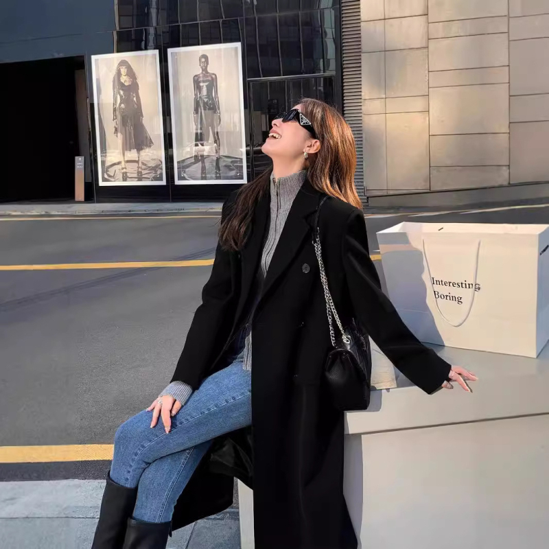 Paltas Paltas 2024 m. pavasariui ir rudeniui Naujas moteriškas populiarus vidutinio ilgio mažo dydžio aukštos klasės laisvalaikio kostiumas