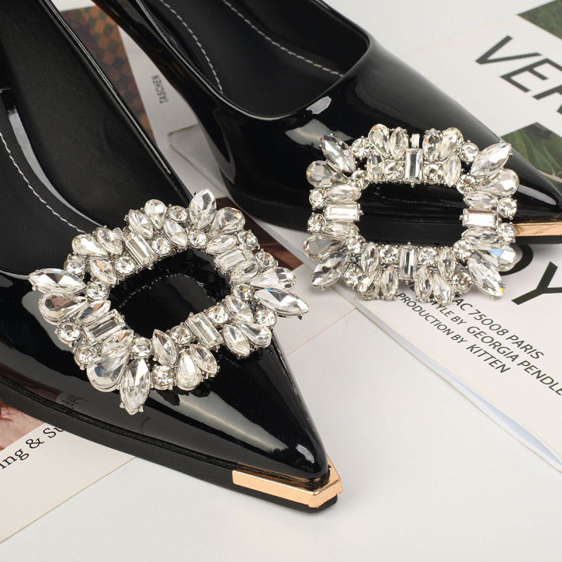 2023 m. nauji batai, gėlėti batai, sagtis, aukštakulniai, metalinė dekoracija, batų dekoravimas, batų dekoracijos, batai, papuošalai, batų sagtis