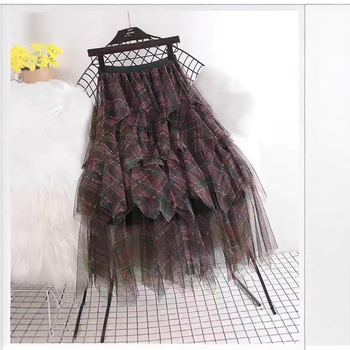 Nova ženska polusuknja visokog struka, nepravilnog oblika, srednje duljine, višeslojna, puf mrežasta, karirana, srednje duga, s patchwork uzorkom
