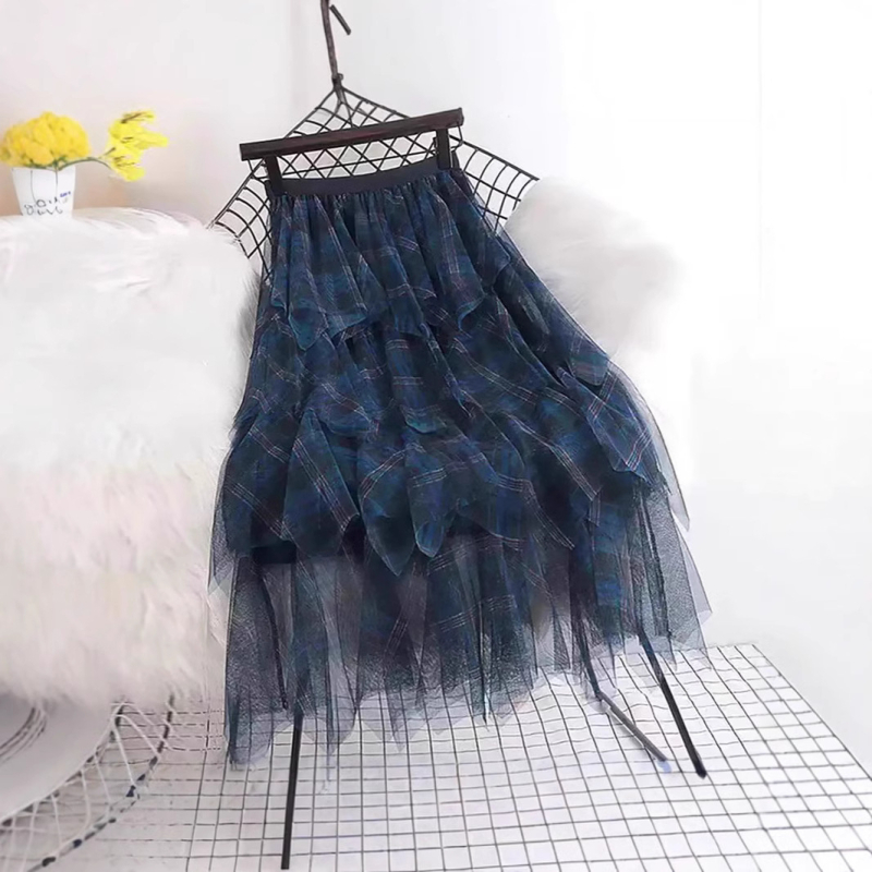 Nova ženska polusuknja visokog struka, nepravilnog oblika, srednje duljine, višeslojna, puf mrežasta, karirana, srednje duga, s patchwork uzorkom